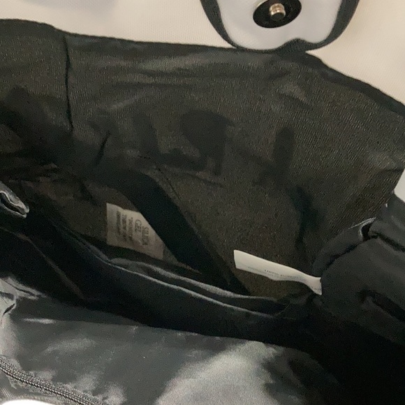 Purse - Picture 6 of 7